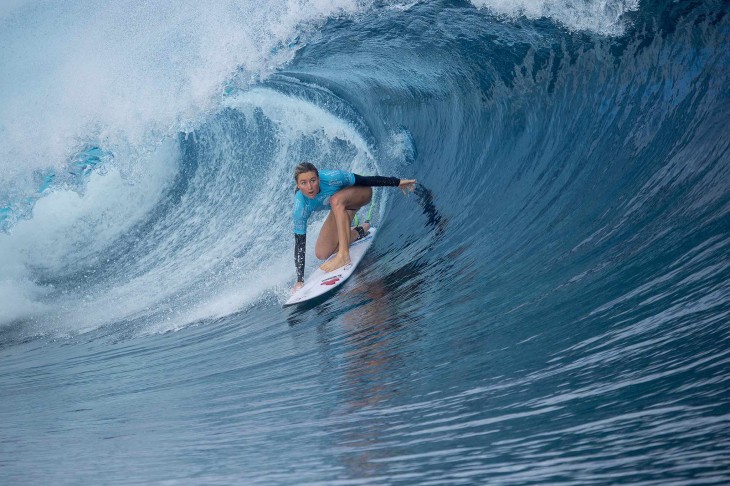 Nikki Van Dijk winning her Round 3 heat to advance directly into the Quarterfinals of the Fiji Womens Pro on Tuesday June 2, 2015.