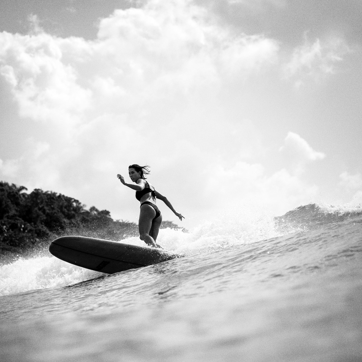 FA20_Surf_KarinaRozunko_Action_JW18CN1D0142